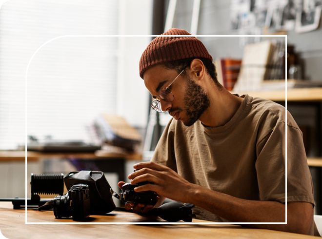 Freelance photographer arranging their equipment